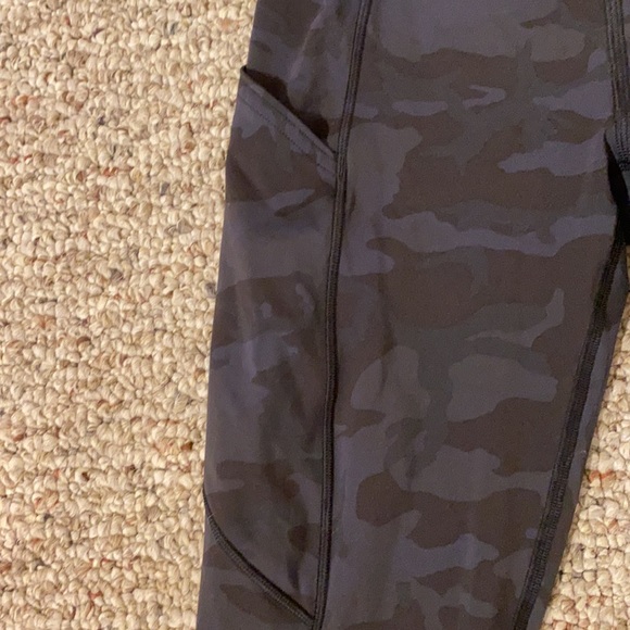 Fast and Free Camo Lululemon Leggings - Picture 5 of 6